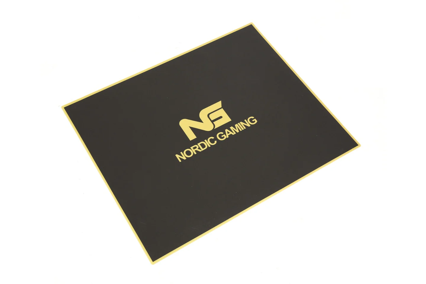 Nordic Gaming Guardian Stuhlmatte Schwarz/Gold