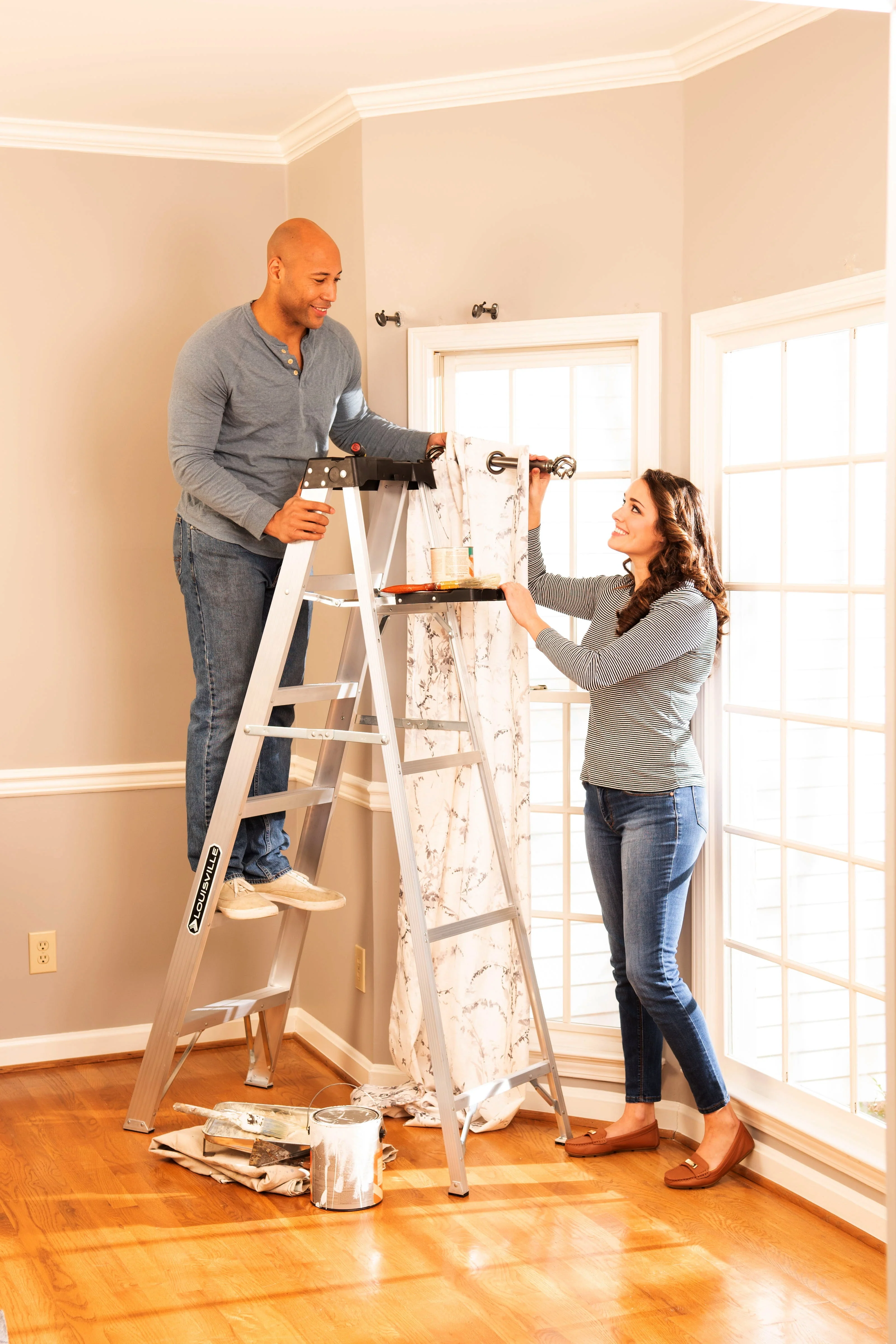 Louisville Ladder 6' Aluminum Step Ladder, 10' Reach, 250 lbs Load Capacity, W-2112-06S
