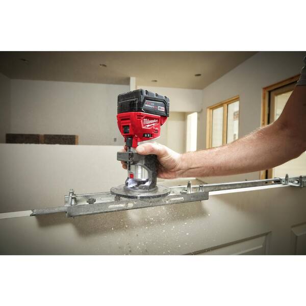 M18 FUEL 18V Lithium-Ion Brushless Cordless Compact Router w/ Compact Router Plunge Base
