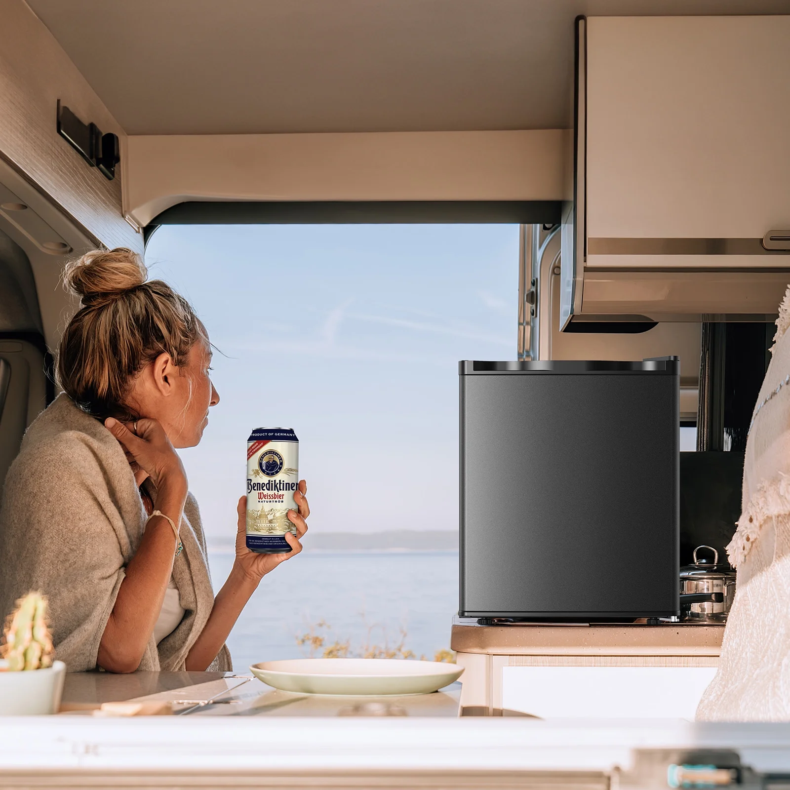 KNDKO 1.2Cu.ft Upright Freezer, Mini Freezer with Reversible Door, Perfect for Home/Office/Dorm, Black