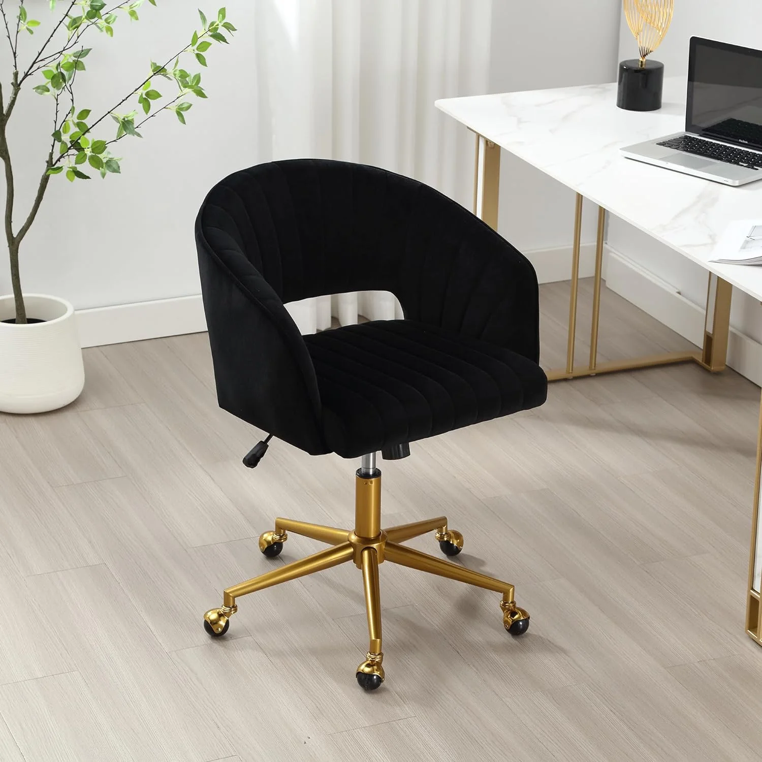 Home Office Swivel Desk Chair, Modern Velvet Vanity Chair, Height Adjustable Armchair with Gold Base, Ergonomic Office Chair for Task Study Computer Room, Beige