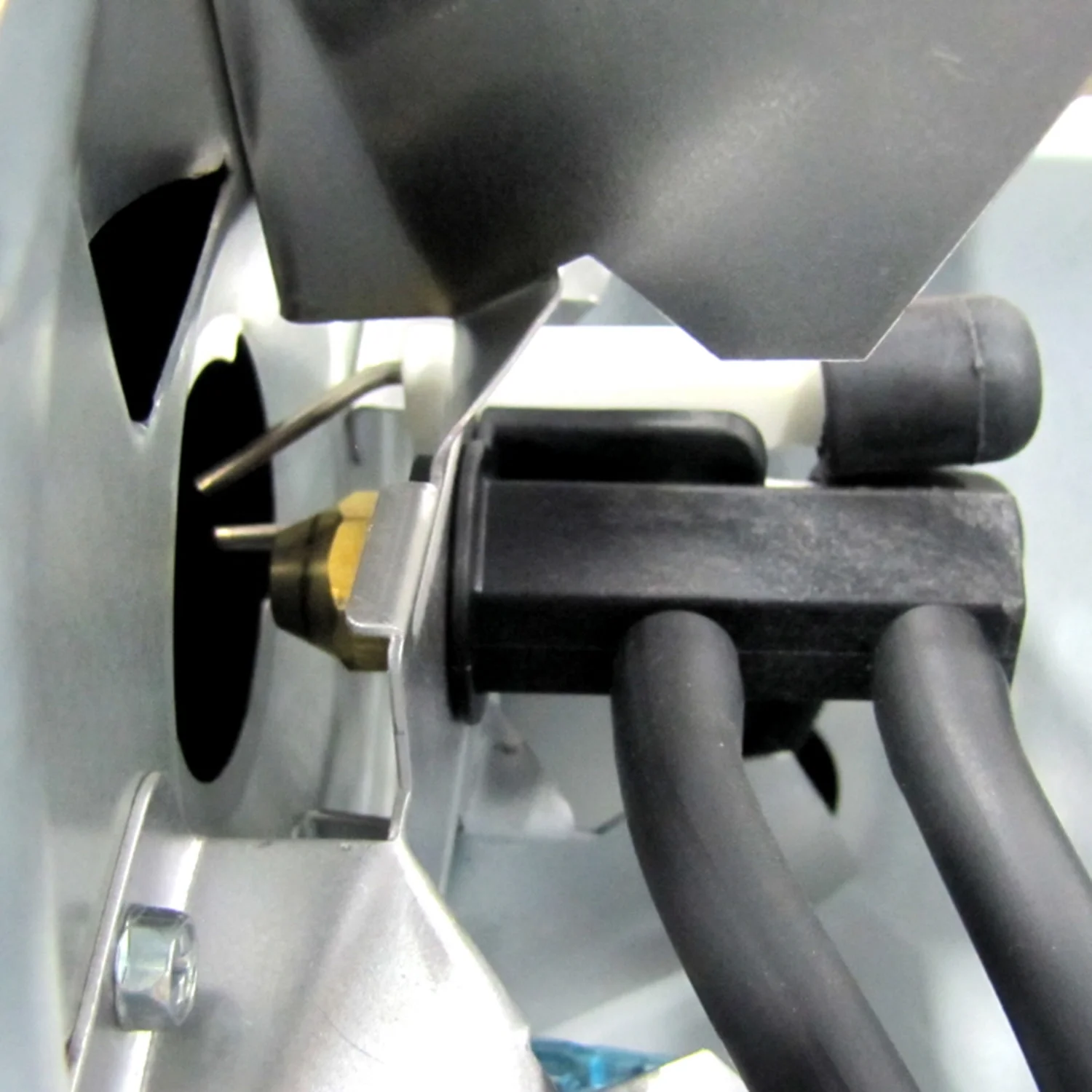 Dyna-Glo Delux 140,000/180,000 BTU Indoor/Outdoor Portable Kerosene Forced Air Heater