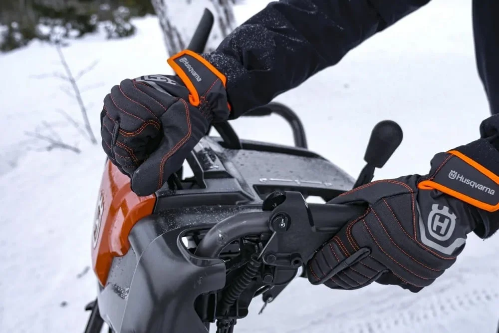 Husqvarna Outdoor Power Equipment Husqvarna St 327 Residential Snow Blower 27