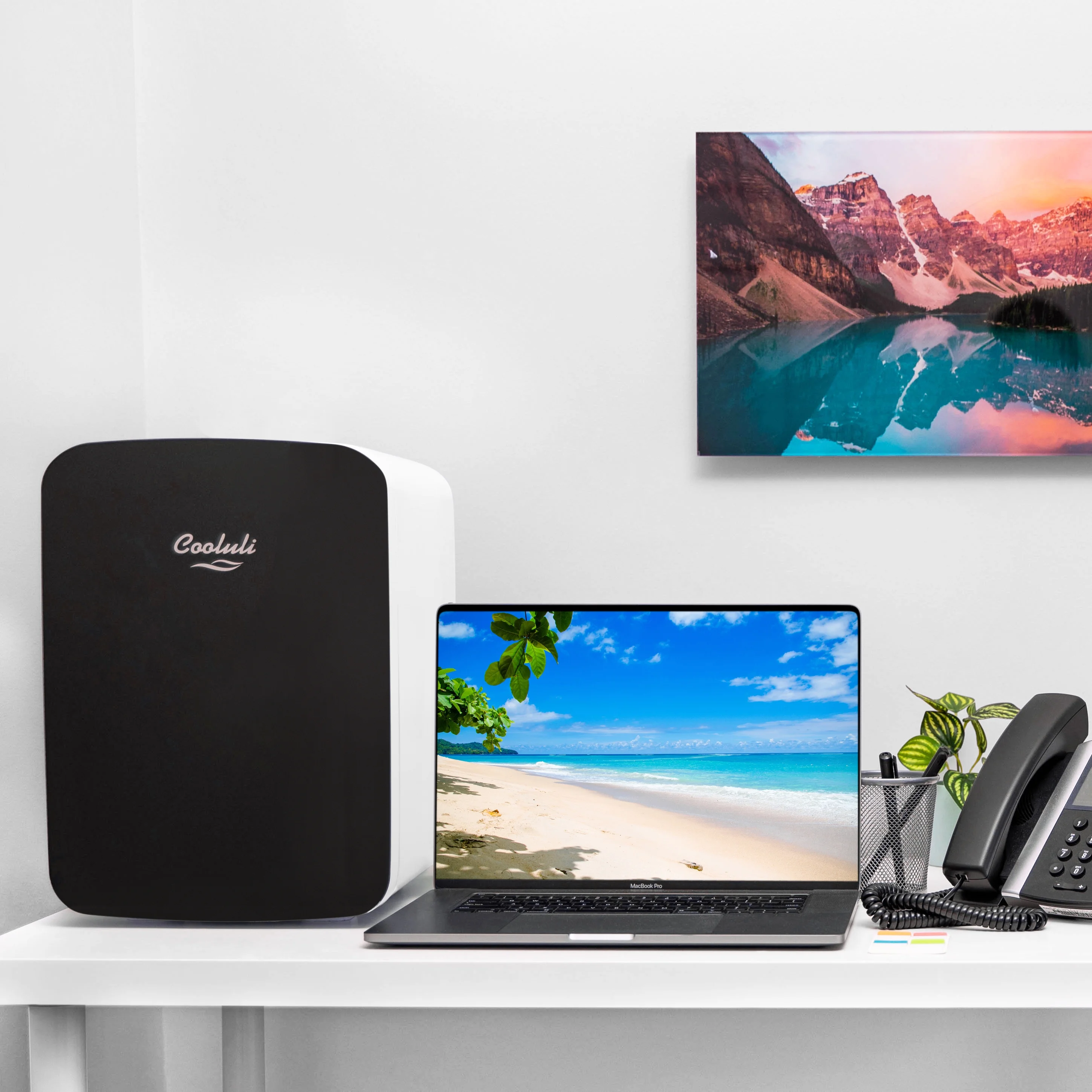 Cooluli Infinity Black 15 Liter Compact Portable Cooler Warmer Mini Fridge for Bedroom, Office, Dorm, Car - Great for Skincare & Cosmetics (110-240V/12V)